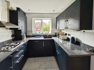 Kitchen - click for photo gallery